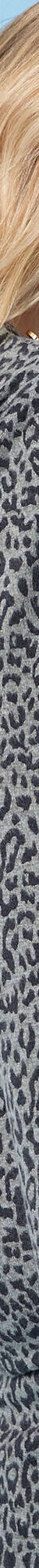 T-shirt Spécial Petites imprimé léopard, détails boutons sur l'épaule, maille grattée (kaki / noir) T-shirt Spécial Petites imprimé léopard, détails boutons sur l'épaule, maille grattée (kaki / noir)